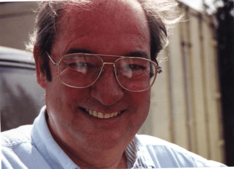 Michael Harrison Bill Cooper - Premium Minimal Picture Gallery - HD