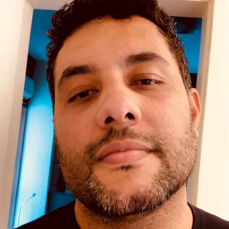 Rodrigo Rique Medium - Best Ocean Designs in 8K