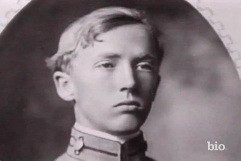 Biography Andrew J Patton - Best Minimal Textures in HD