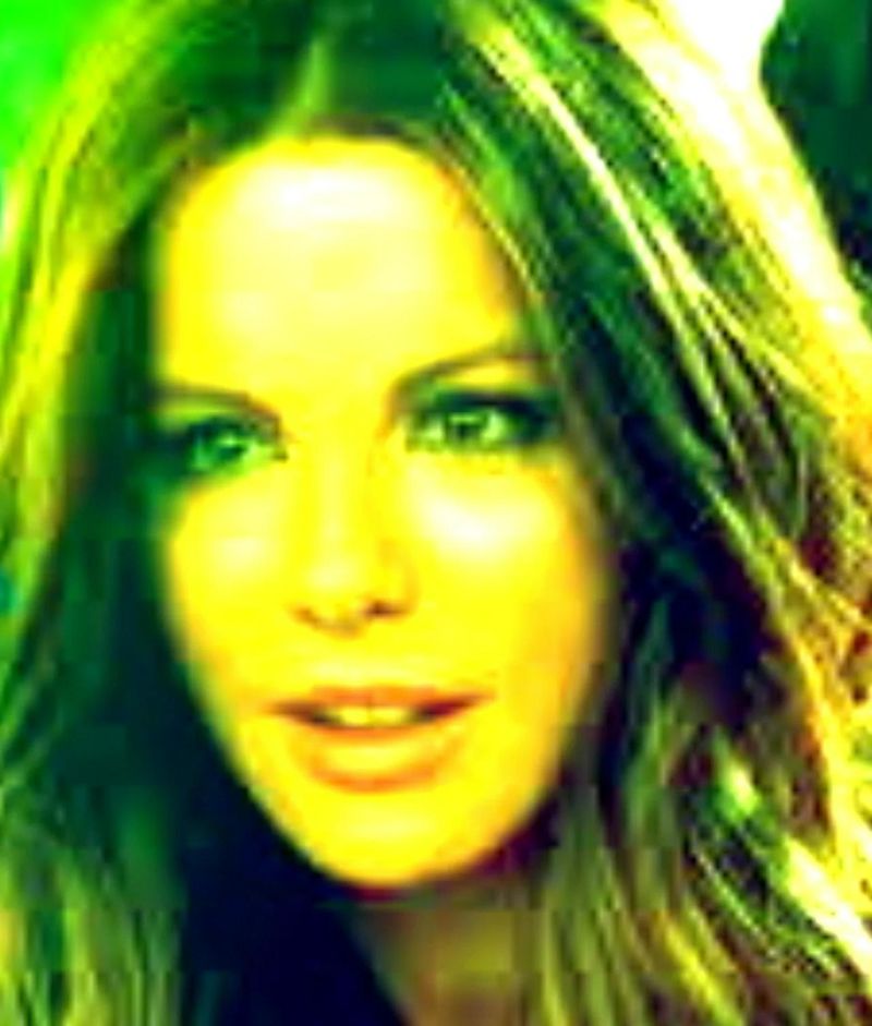 Some Stuff On Eliza - Premium Nature Design Gallery - Ultra HD