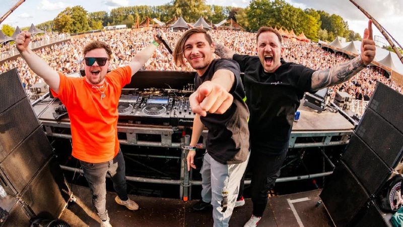 Sub Zero Project Technobots Official Hardstyle Video - Download Beautiful Geometric Wallpaper | Mobile