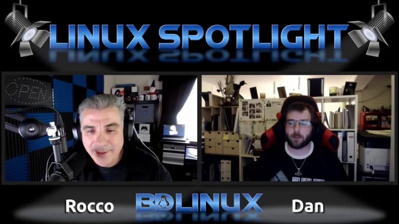 Framework Spotlight On Manjaro Linux - Dark Designs - Elegant High Resolution Collection