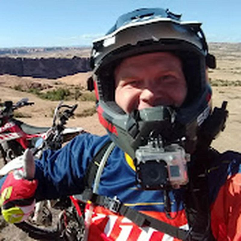 Meeker Extreme Youtube - Premium Minimal Image - Full HD