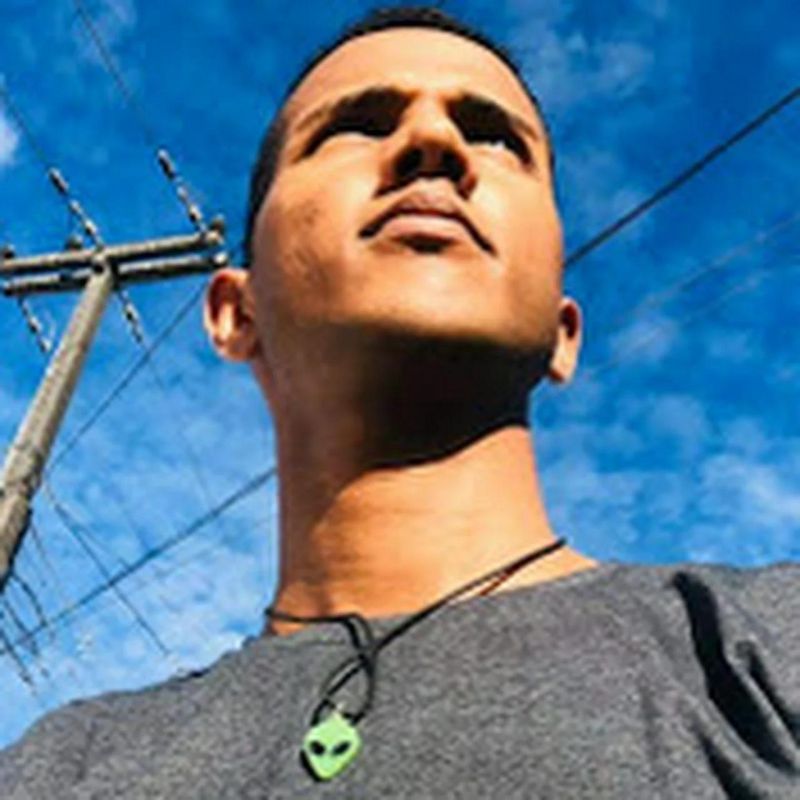 John Lenin Youtube - Best Gradient Photos in 8K