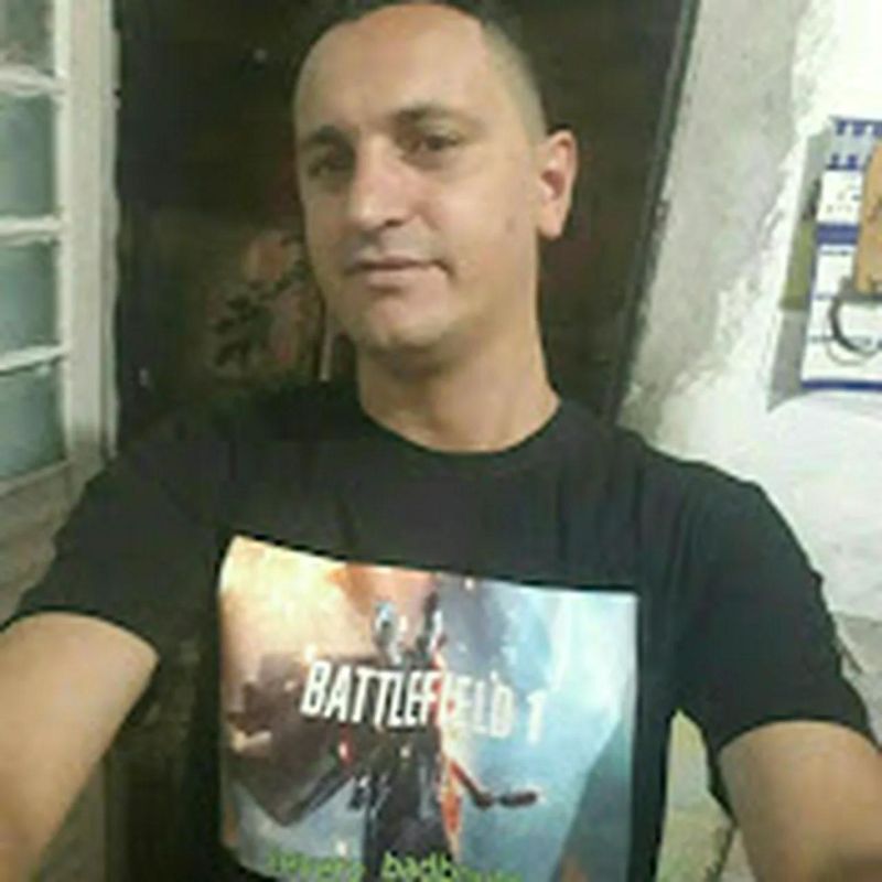 V Tor Severo Resume - Download Artistic Mountain Design | Desktop