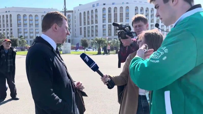 Caleb Maupin - Ultra HD Mobile Dark Textures | Free Download