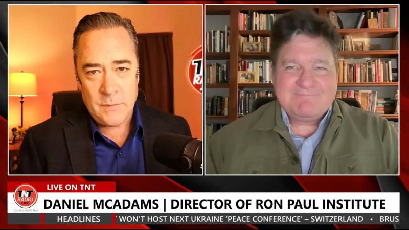 Interview Daniel Mcdowell - Premium Geometric Image Gallery - Desktop