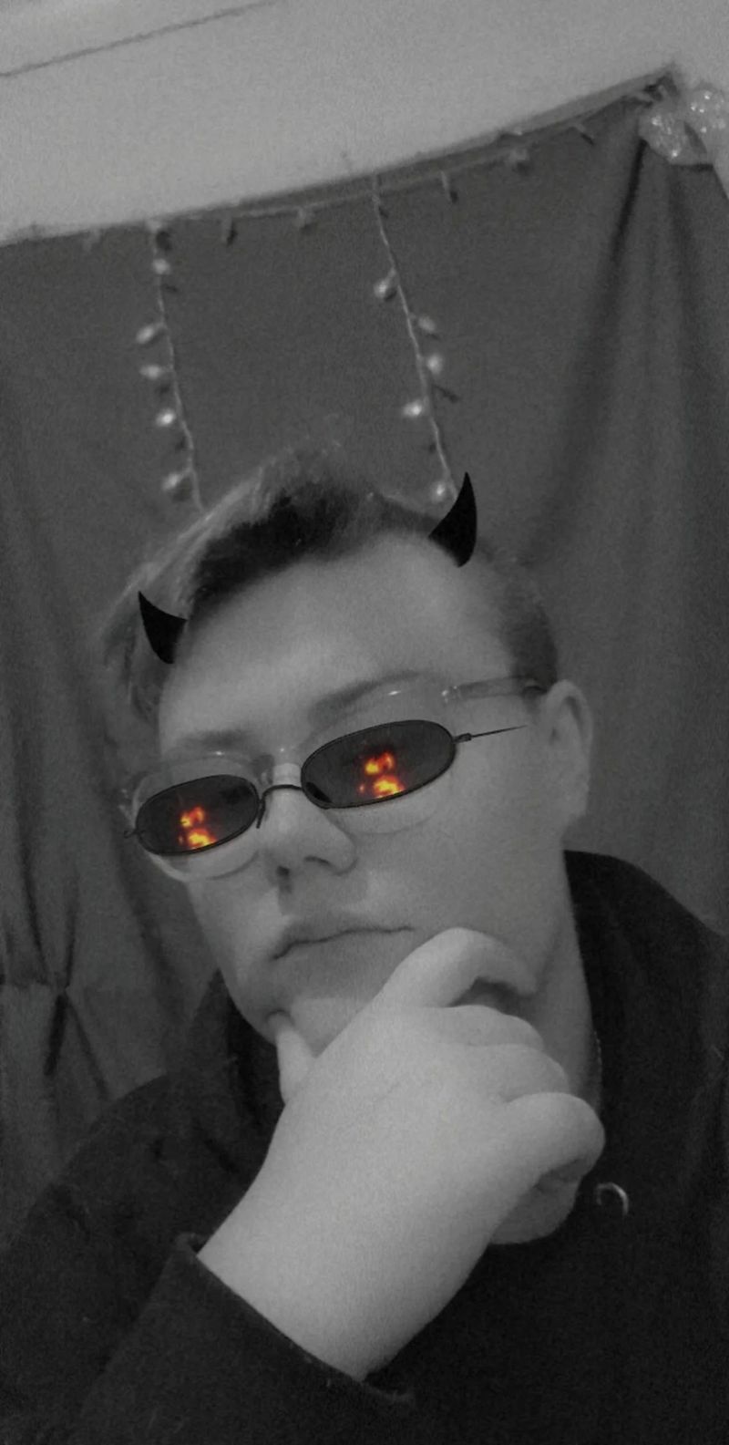 Luke S Space - Gorgeous Abstract Illustration - Mobile