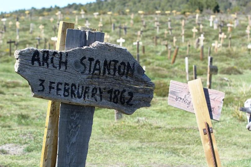 Arch Stanton Medium - Best Mountain Wallpapers in 4K