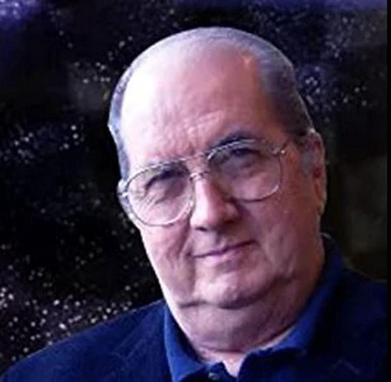 Jordan Maxwell - Minimal Illustration Collection - 8K Quality