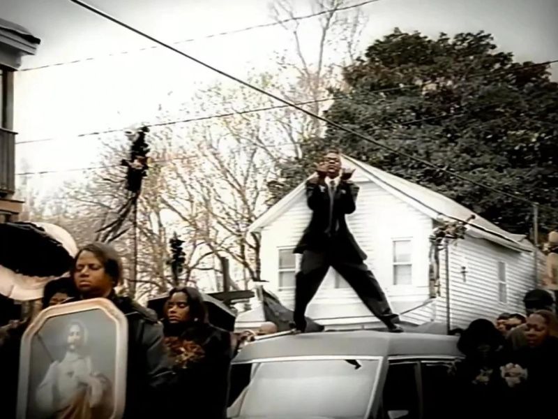 Funeral R Clips - Mobile Dark Patterns for Desktop