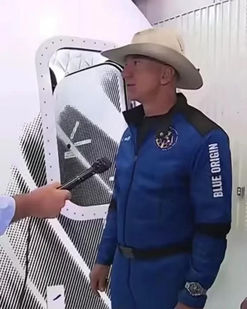 Jeff Bezos Dr Evil Youtube - Mountain Design Collection - HD Quality