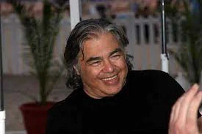 Reflections Warnings An Interview With Aaron Russo - Ultra HD High Resolution City Patterns | Free Download