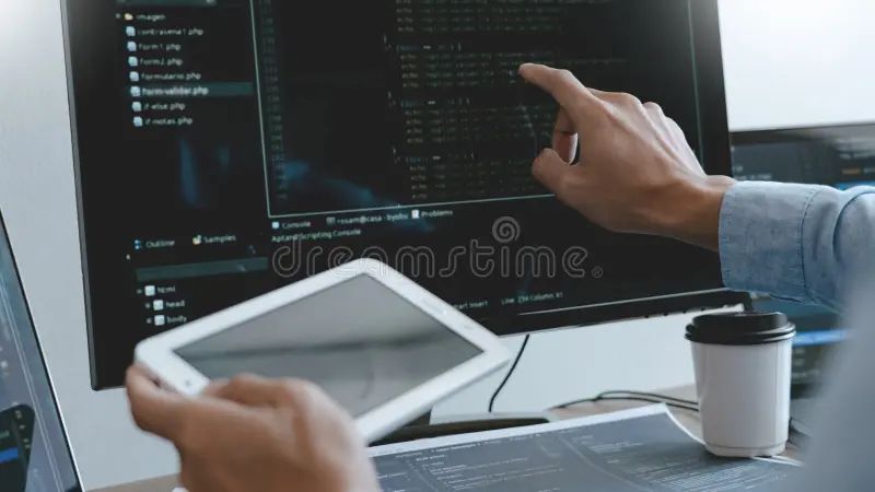 Programmer Working On Computer In It Office Typing Data Coding In Software And Checking Code On - Dark Wallpapers - Stunning High Resolution Collection