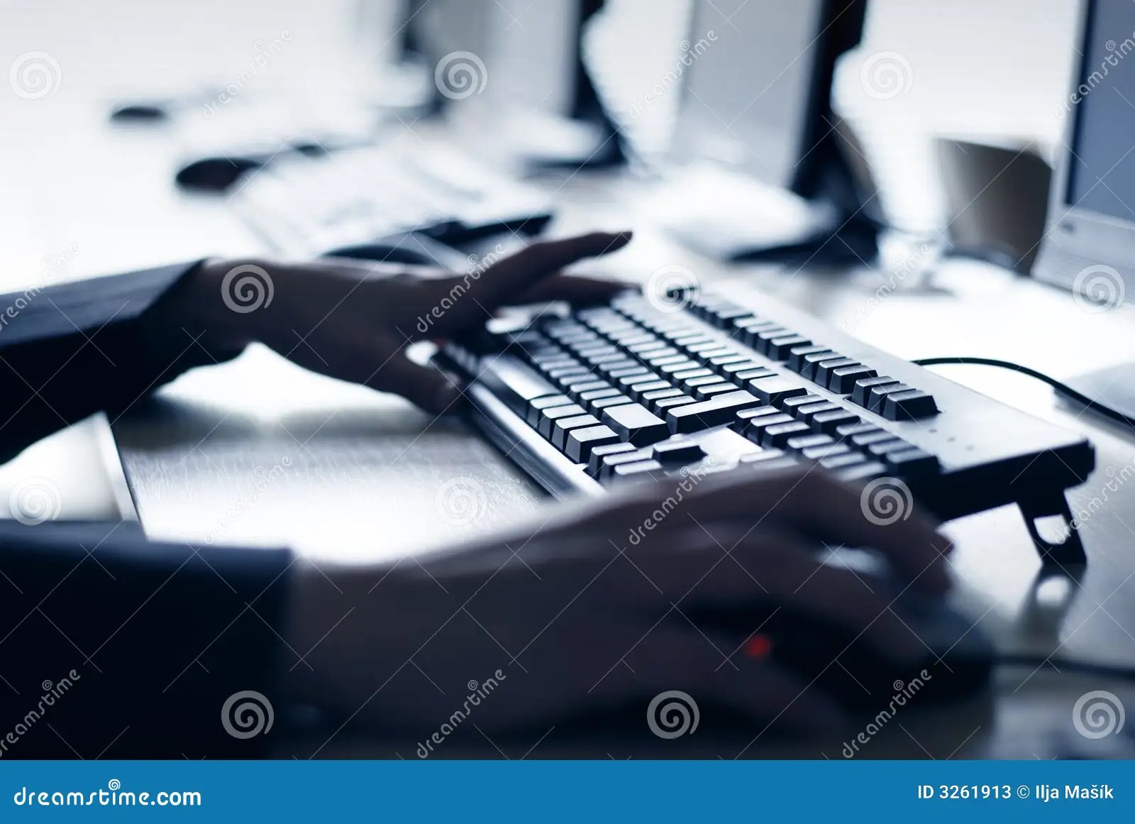 Computer-Labor stockbild. Bild von labor, computer - 3261913