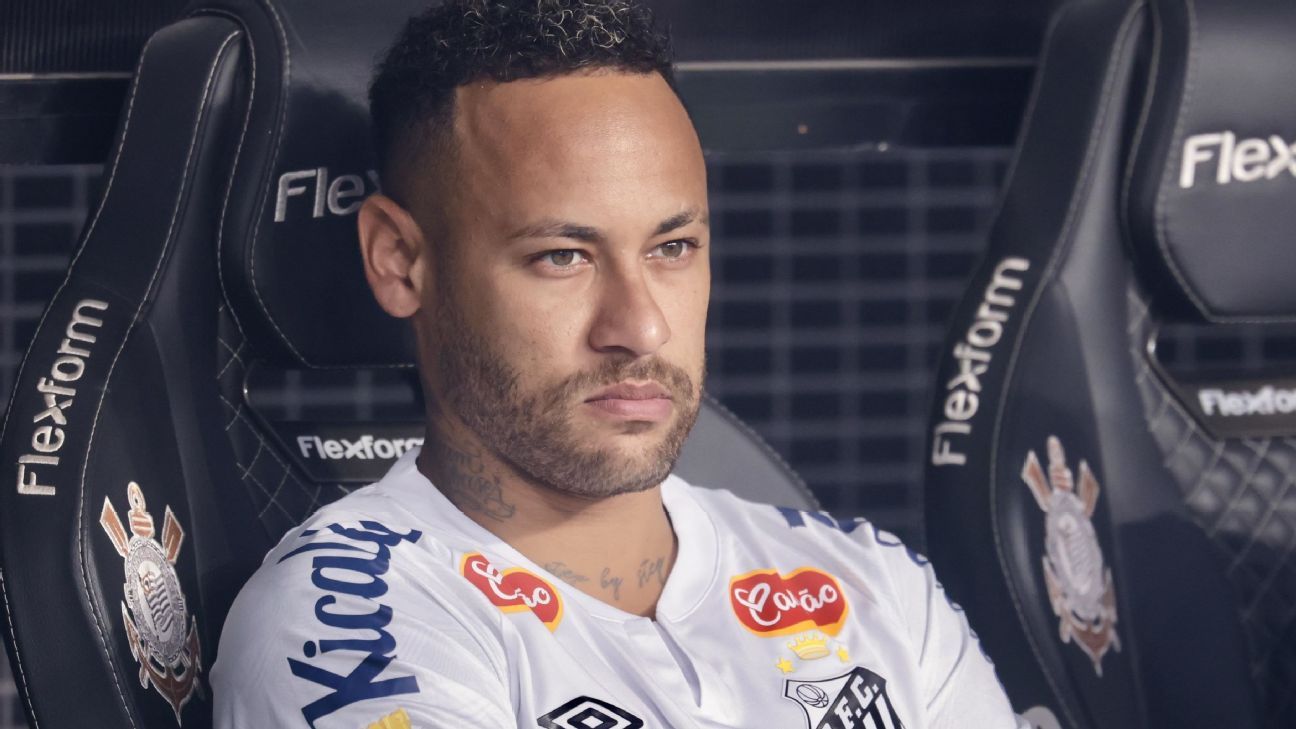 Ruim com ele, pior sem? Na cola do Z-4, os números do Santos em 2025 com e sem Neymar antes do clássico contra o Corinthians