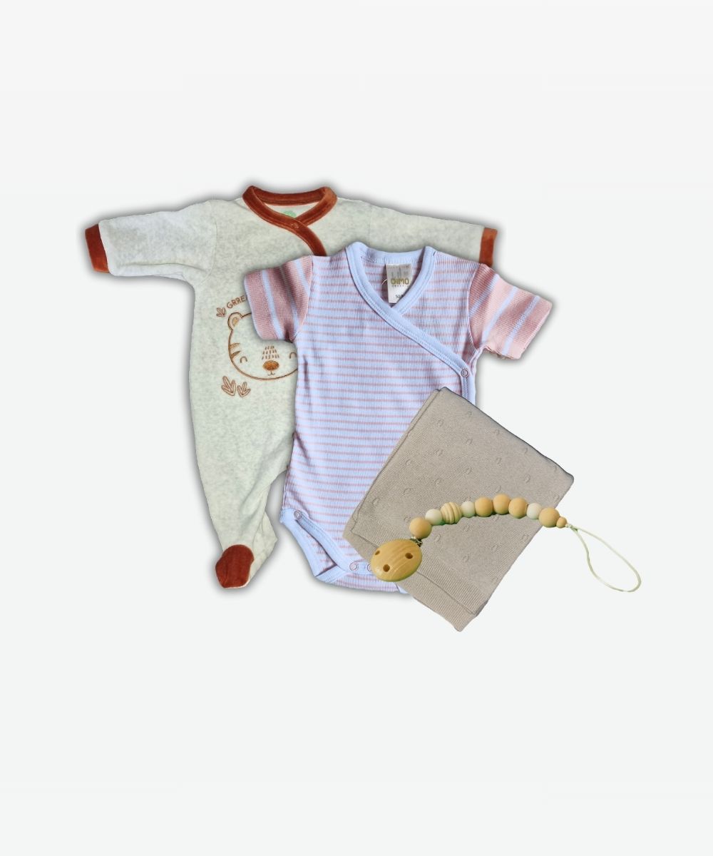 Coffret naissance 4 pièces : C'est une fille