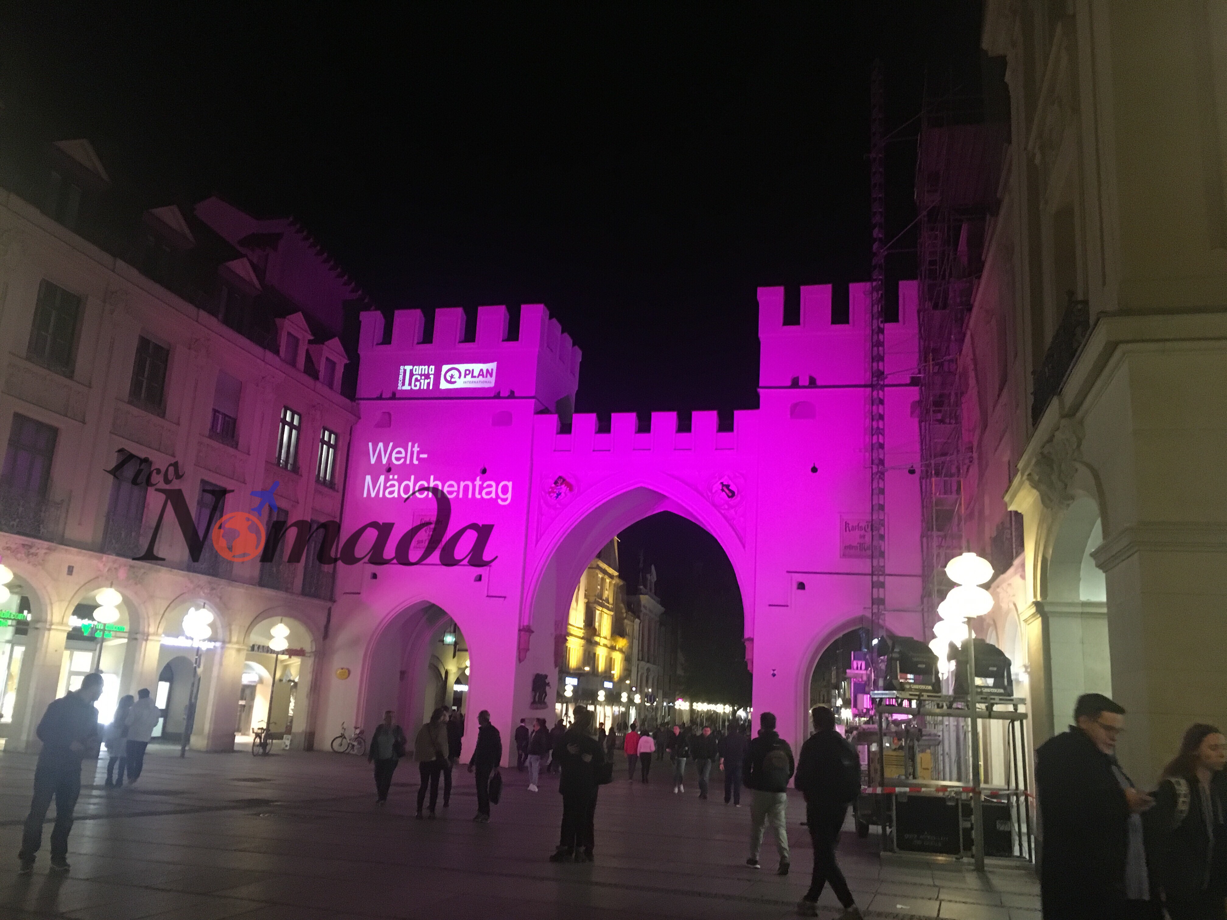 Karlstor, una de las puertas de la ciudad