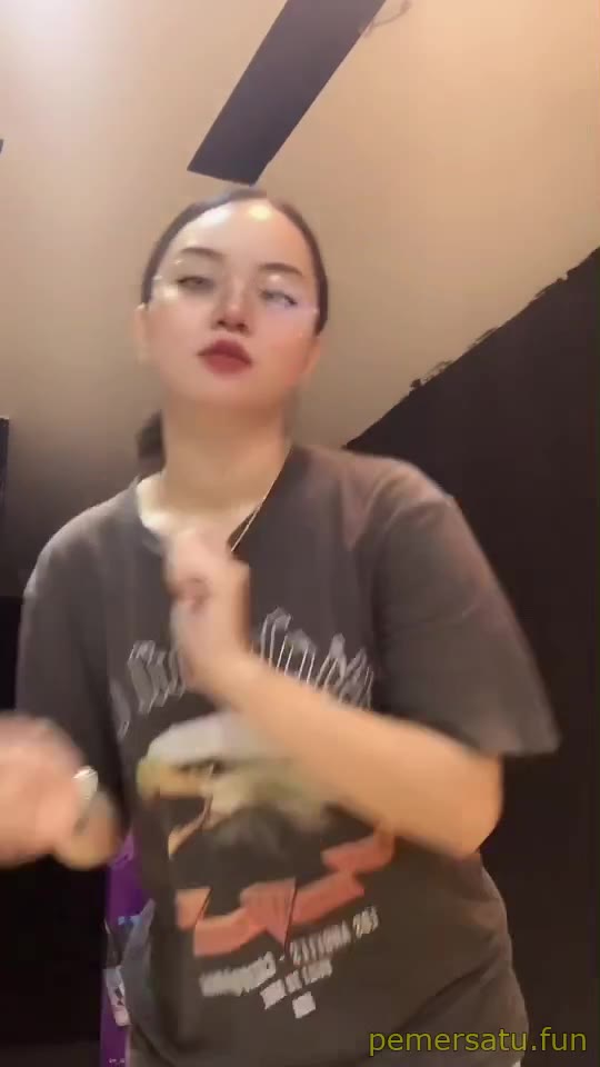 2 Viral Terbaru Miss Nur Azma Jilbab ABG 18yo tiktoker pemersatu fun 