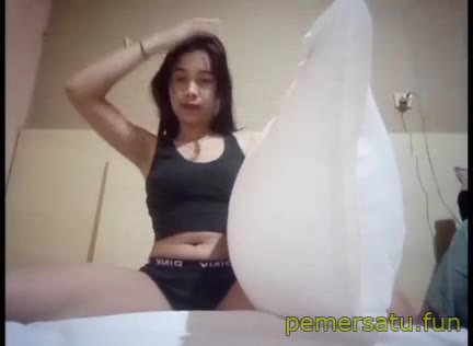 bokepindo.com.co-ABG Fajrin 18yo Memek Mulus Sempit Colmek (21) - 19szhybsid85