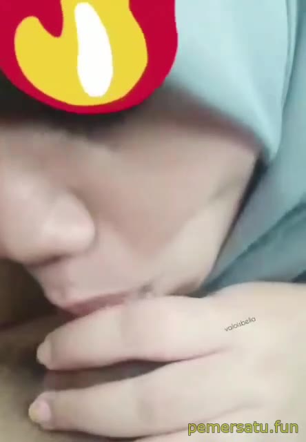 Manis Dijilat Disepong Hijab