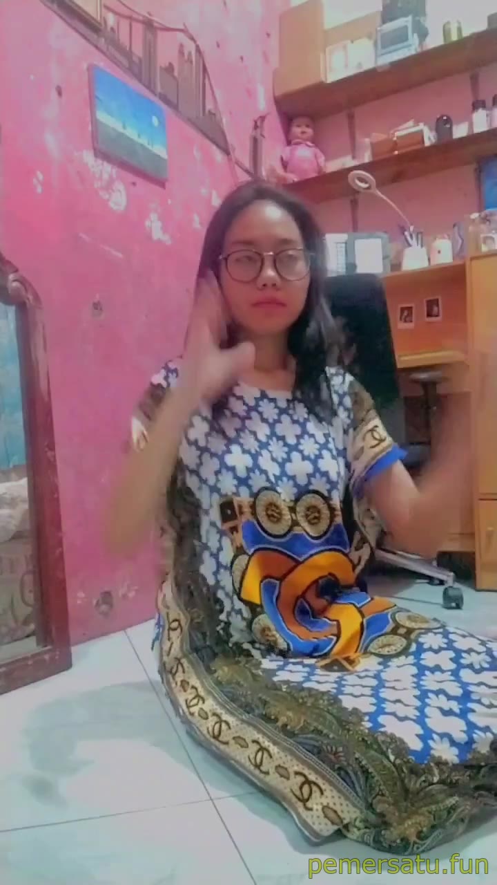 P2 Jilbab Lepas Mukena Lalu Colmek Sampai Pipis