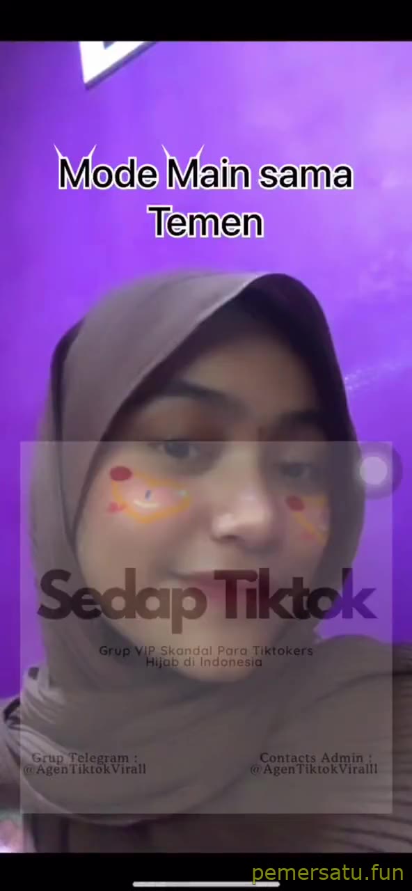 tiktoker hijab sange binal 18yo seragam (9) Video Bokep