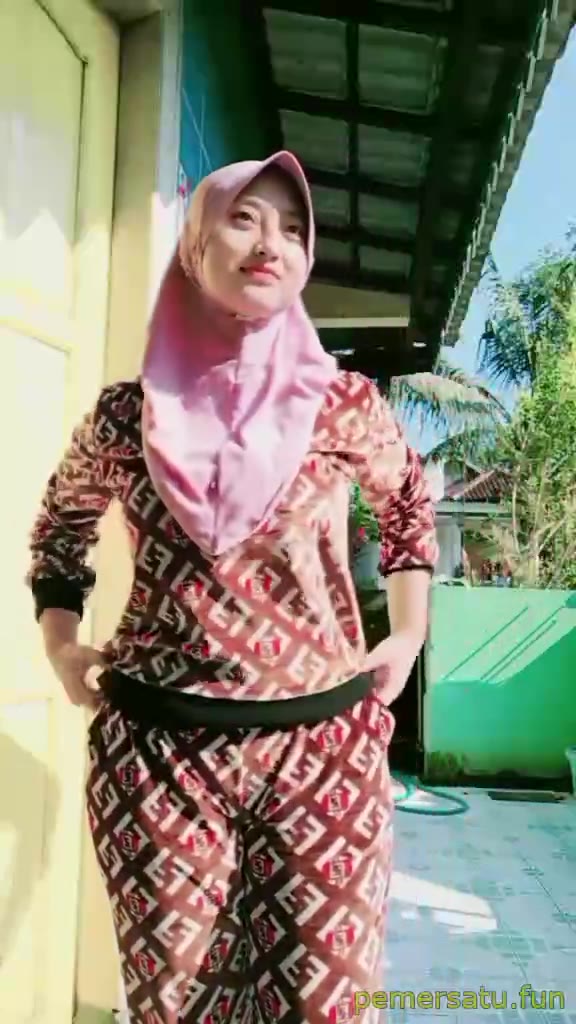 P18 Nurmahmt Jilbab Ekslusif Cakep