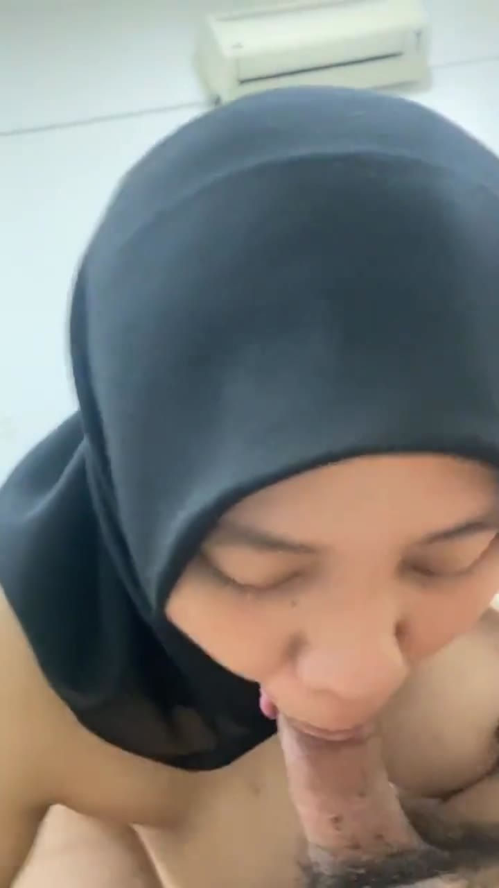 bokep22.com-Jilbab hitam pentil coklat nyepong dan ngewe - gnnr3cn05lqm