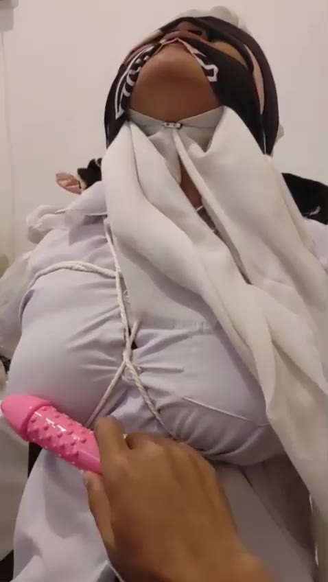 ass.gdav.top-Hijabers SMA Disekap Dimainin Memewnya p.3 - gtqxg3zo4ay8