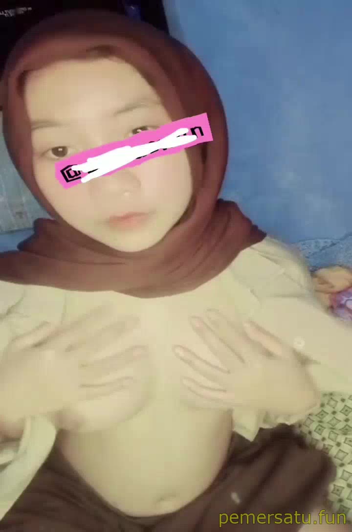 bokepindo.com.co-jilbab pramuka abg 18yo toket kecil (2) - 0s4d31zuikgm