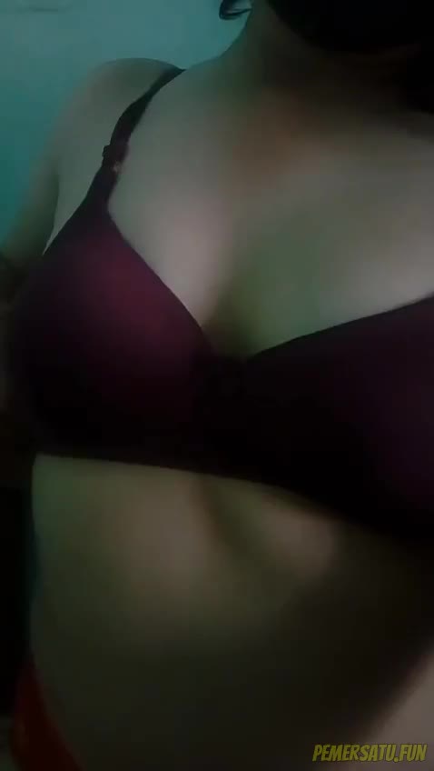 doooood.co-rambut panjang body langsing colok memek direkam (3) - xvwwomez6fo3