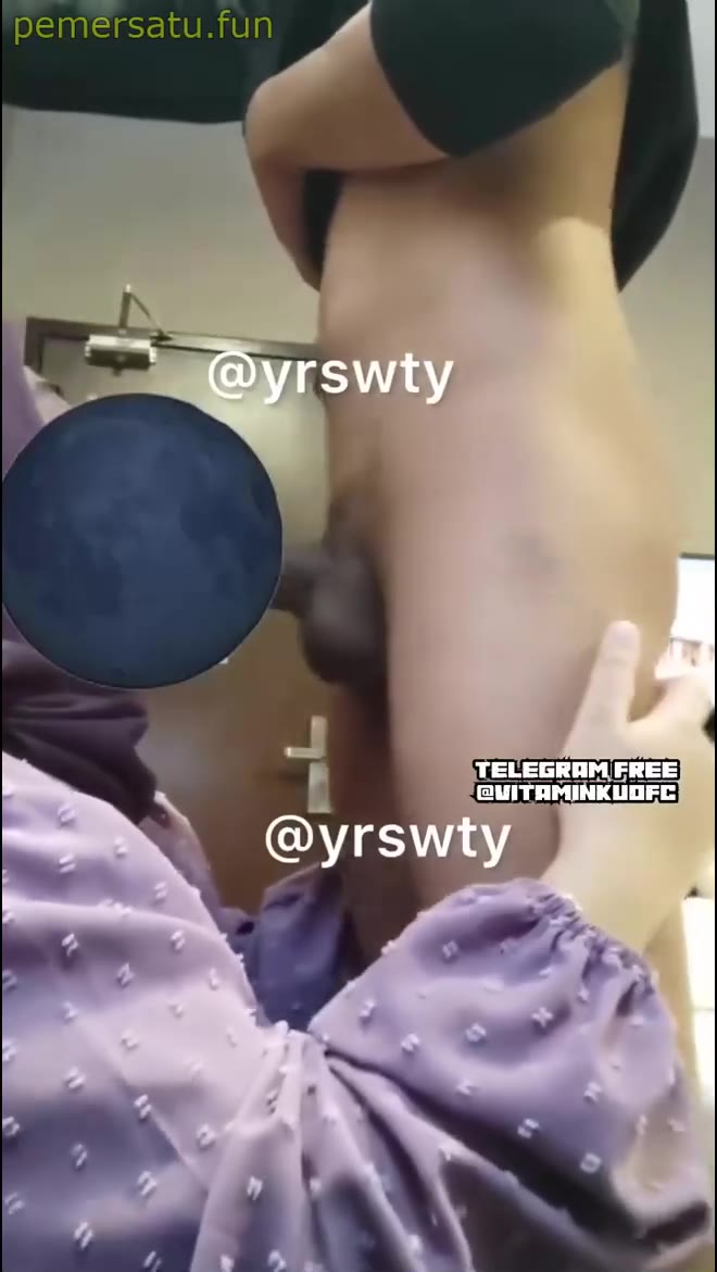 18yo Kompilasi Hijab Yrwst Abg