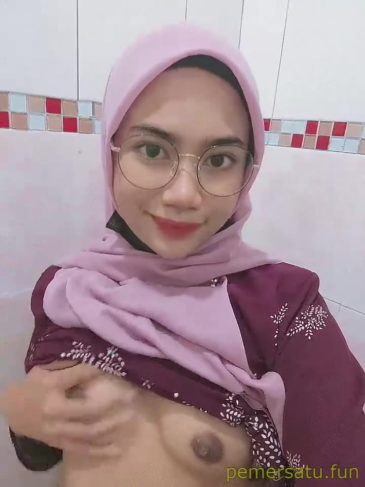 6 Terbaru Porno Ukhti isyifa jilbab kacamata binal 