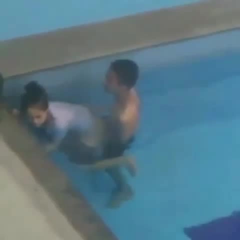 DoodStream Viral Di Kolam Renang Terpantau Cctv -