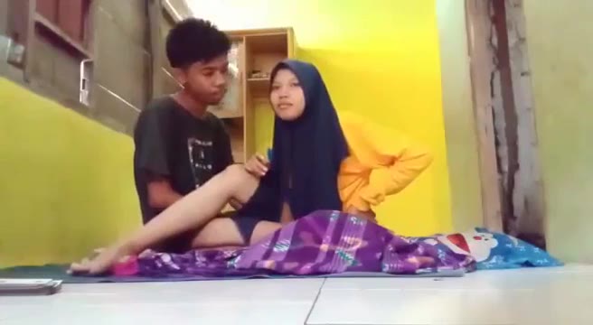 Pacar Abg Hijab Berduan Dikamar Sama