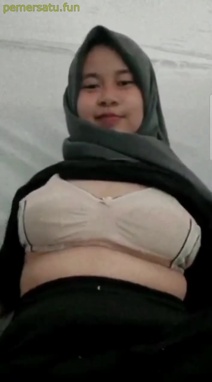 1 Terbaru Viral abg 18yo colok memek jilbab 