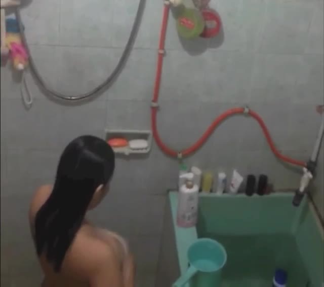 bokep.indobokepin.com-ngintip mandi Maria gayung hijau - g1o6a0iv7xob