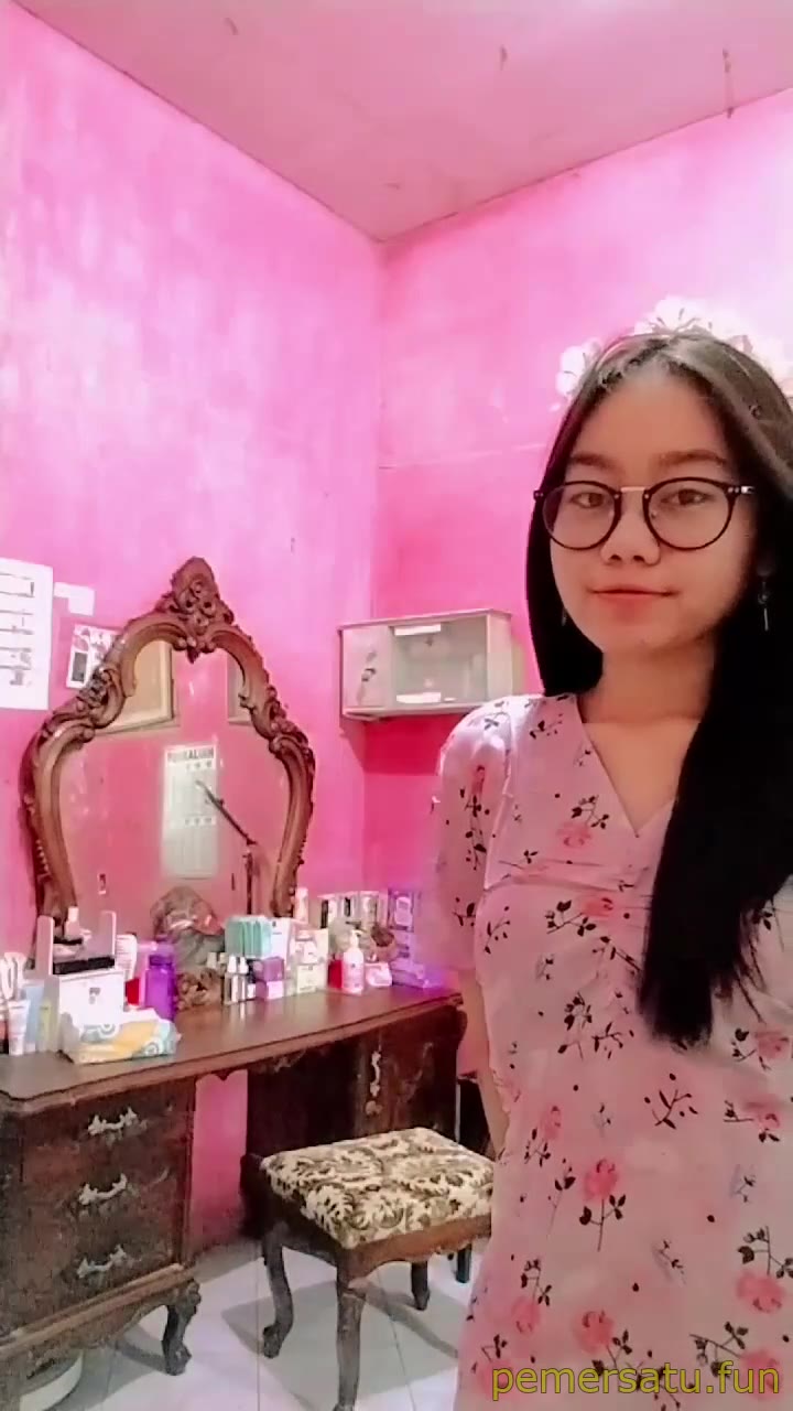 bokep.indobokepin.com-abg lugu berkacamata bernama Cindy yang viral di tiktok (1) - caej0xl80j01