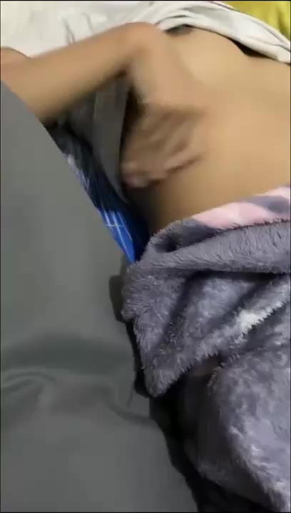 Birahi Gangguin Yang Lagi Tidur Akhirnya