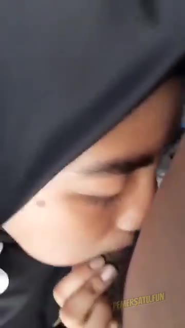 kakitengah.site-jilbab hitam sepong kontol dengan syahdu - v68kunl4df3n