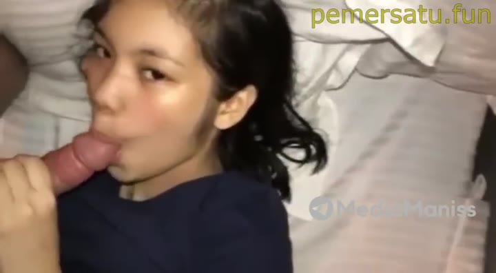 1 Viral Terbaru pacar cakep 18yo mahasiswi sepong kontol terentot 