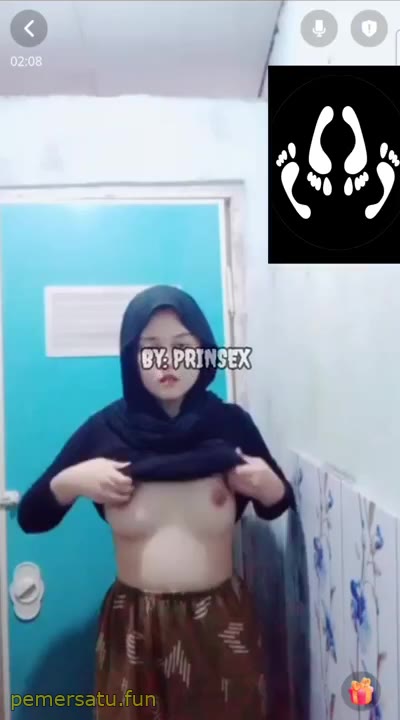 28 Terbaru Bokep livu vcs hijab binal 18yo 