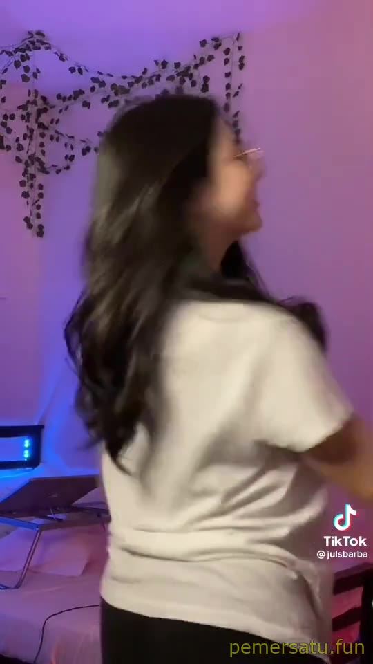 Video Viral Terbaru P25 Juls Barbar Abg 18Yo Pemersatu Fun 25 PEMERSATUDOTFUN