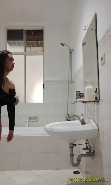 P1 Review Kamar Mandi Hotel