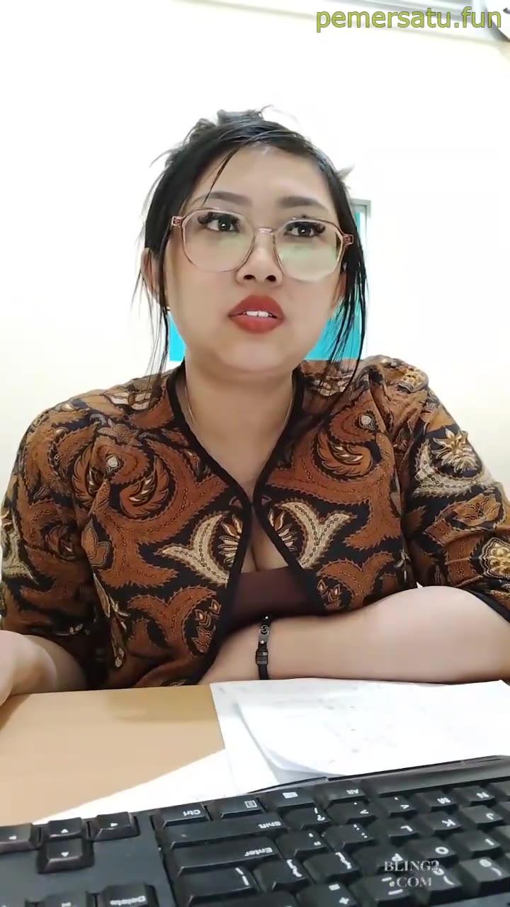 P1 Live Dikantor Abg 18yo Viral