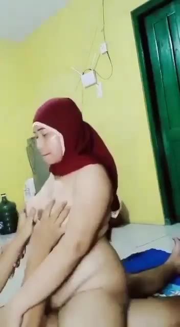 Mentok Umi Hijab Merah Wot Sampai