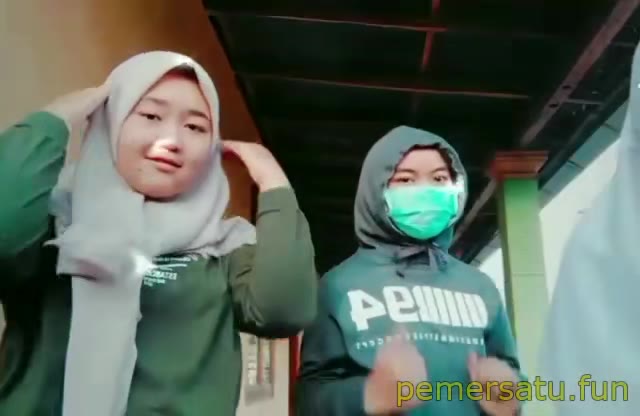 104 Bokep Viral Jejes abg 18yo gemoy montok pap tetek colmek 