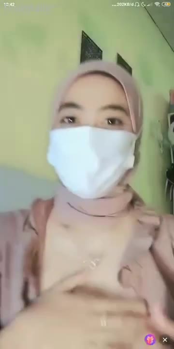 bokep.indobokepin.com-Ukhti Lagi Nyusuin Anak Kasih Spill Puting Live Bokep Indo Viral Hijab Jilbab - LokalPride - mh1gtozlc5u1