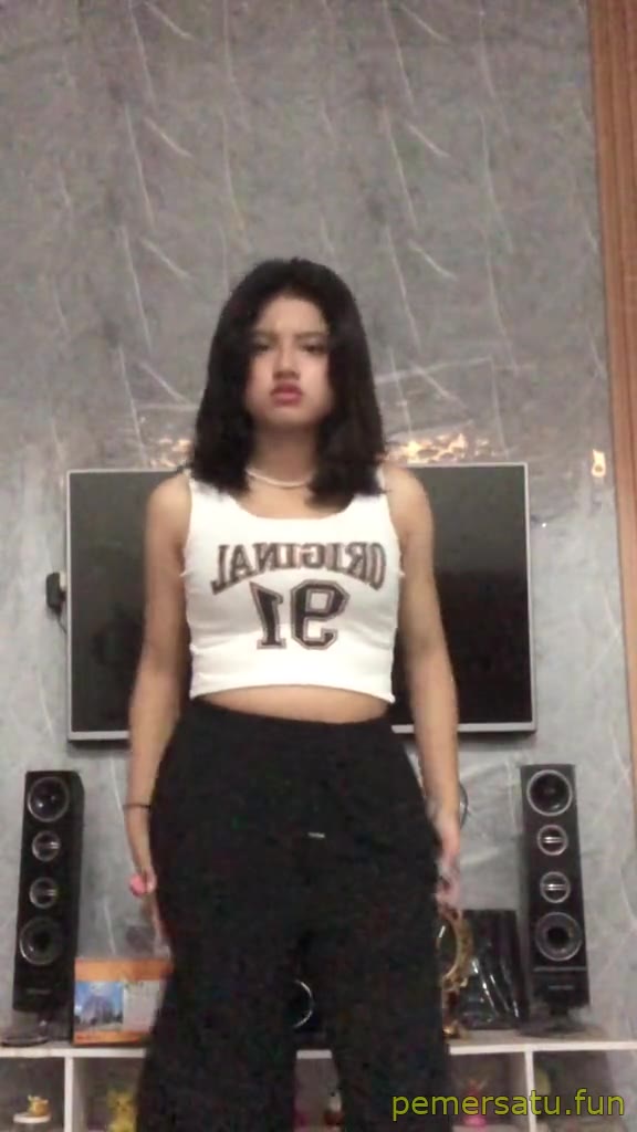 P16 Urfavmatcha Abg 18yo Rambut Pendek Ngentot Trisome Viral